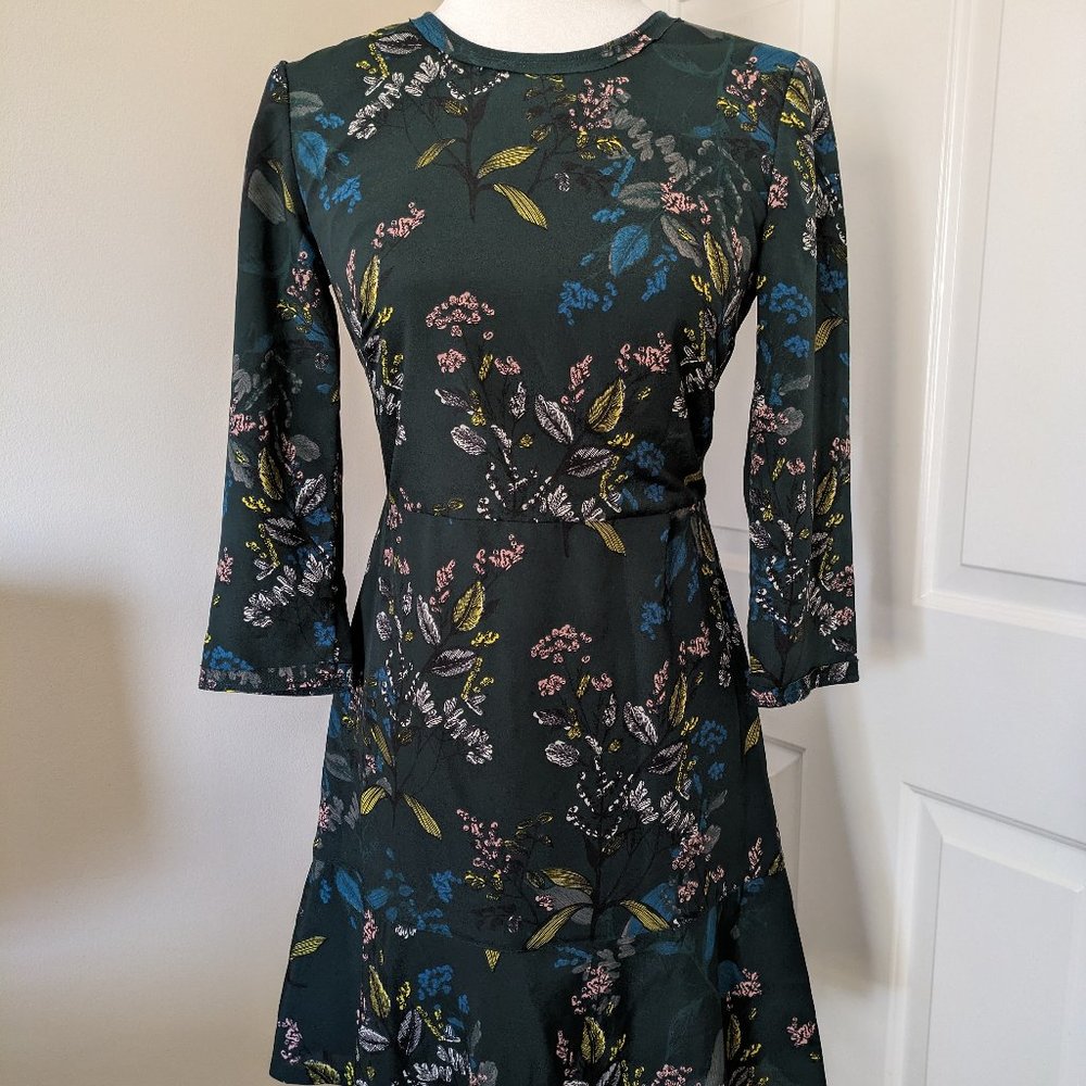 Banana Republic dark green floral dress, size 0
